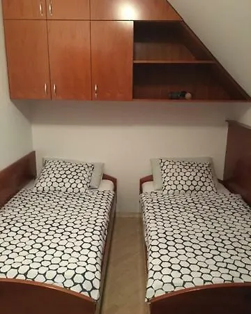 Apartma Hiska 1&2 كاتيز أوب سافي