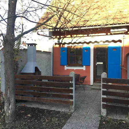 Apartma Hiska 1&2 *